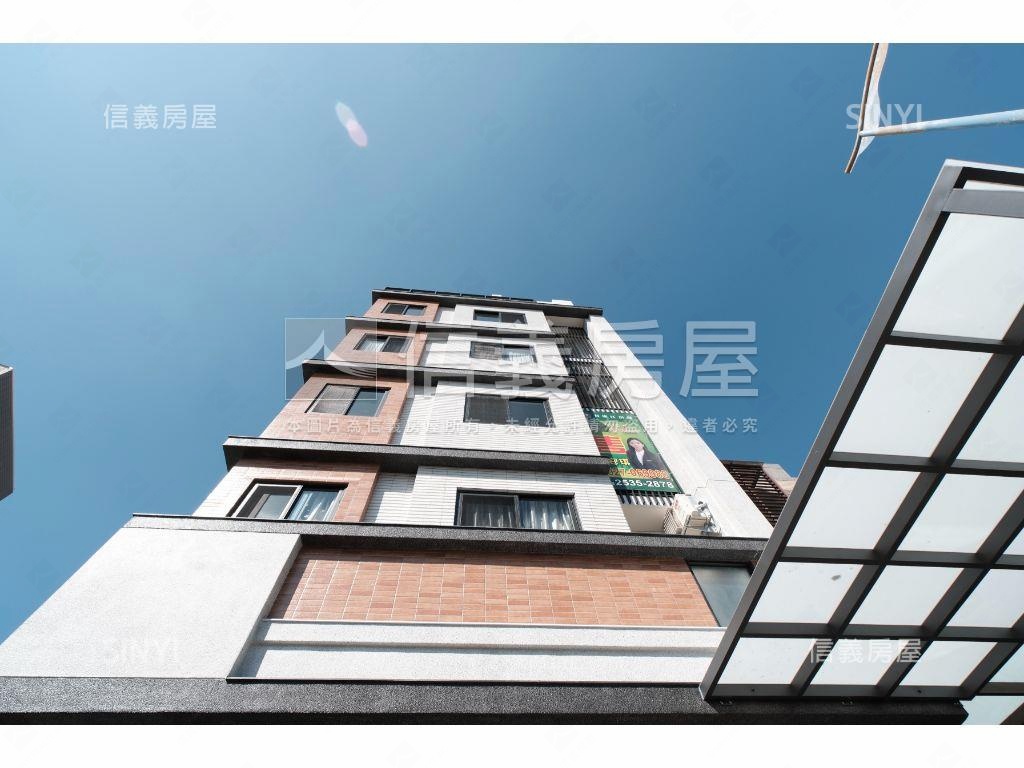 北屯輕屋齡電梯兩房附車位房屋室內格局與周邊環境