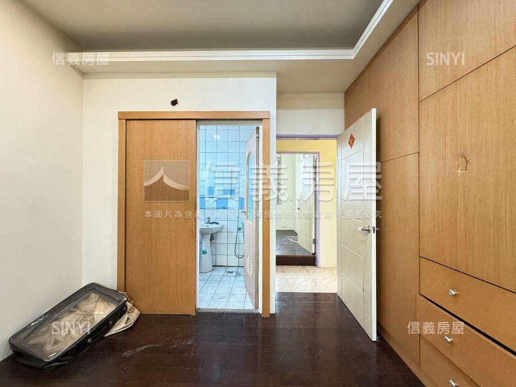 喜從天降挑高大空間房屋室內格局與周邊環境