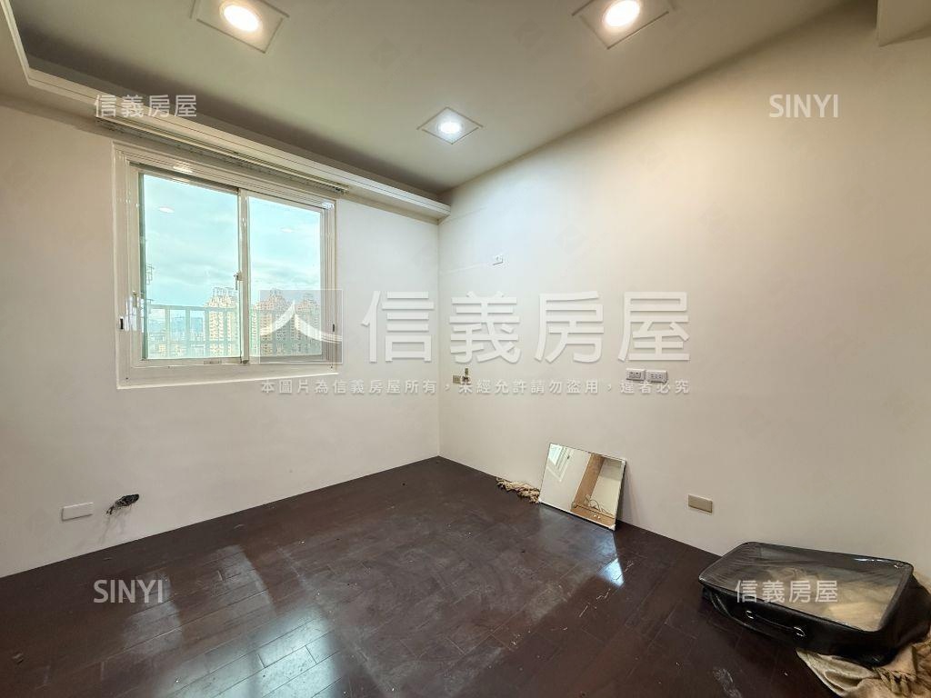 喜從天降挑高大空間房屋室內格局與周邊環境