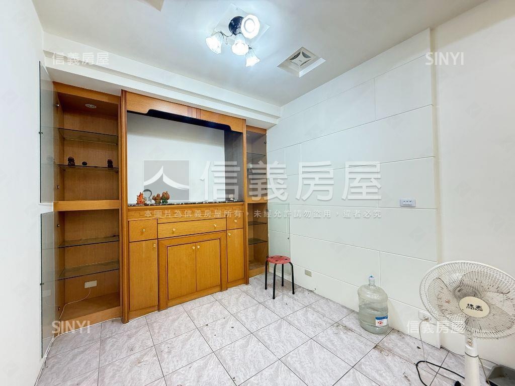 喜從天降挑高大空間房屋室內格局與周邊環境