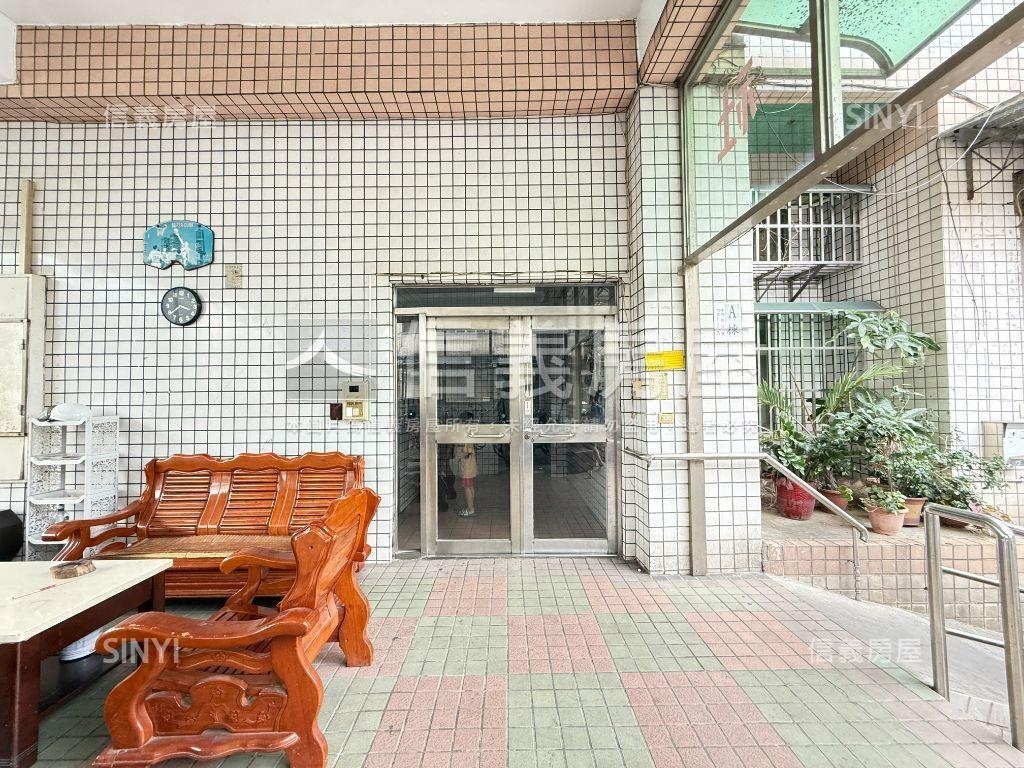 喜從天降挑高大空間房屋室內格局與周邊環境