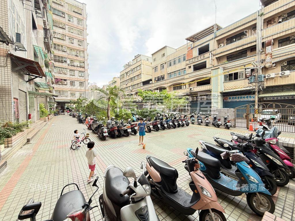 喜從天降挑高大空間房屋室內格局與周邊環境