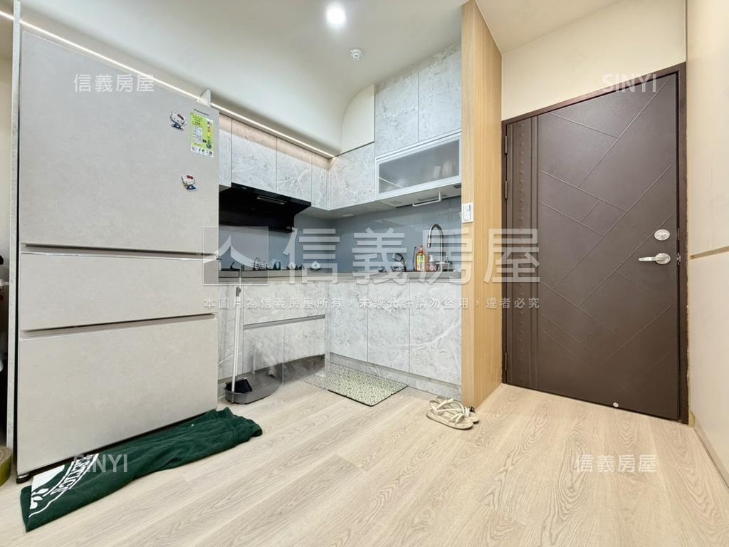 近南紡採光質感裝潢兩房房屋室內格局與周邊環境