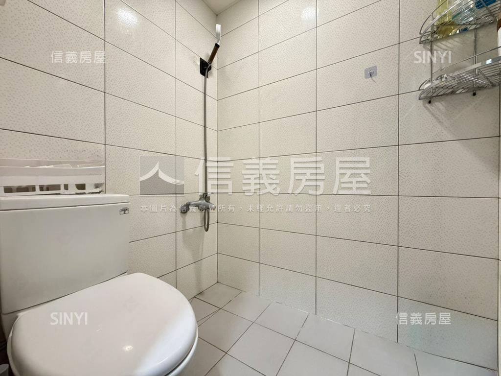 近南紡採光質感裝潢兩房房屋室內格局與周邊環境