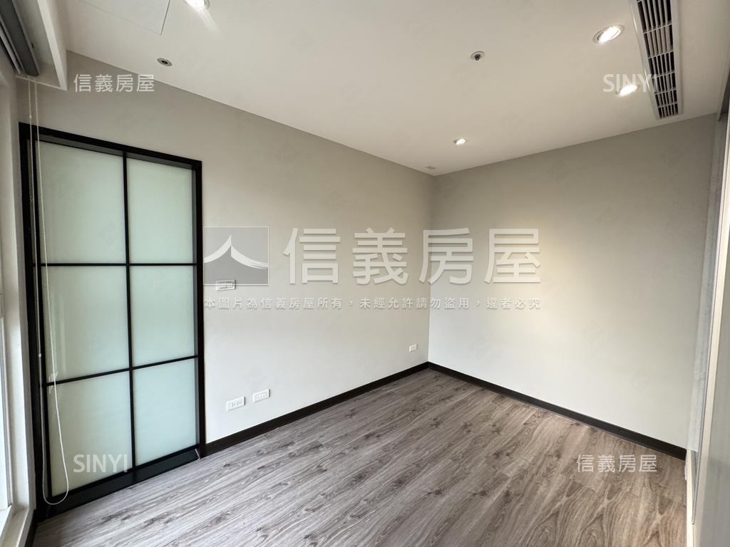 璀璨精美裝潢三房車位房屋室內格局與周邊環境