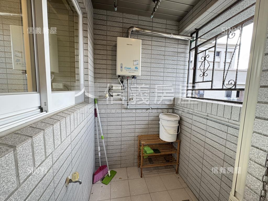 璀璨精美裝潢三房車位房屋室內格局與周邊環境