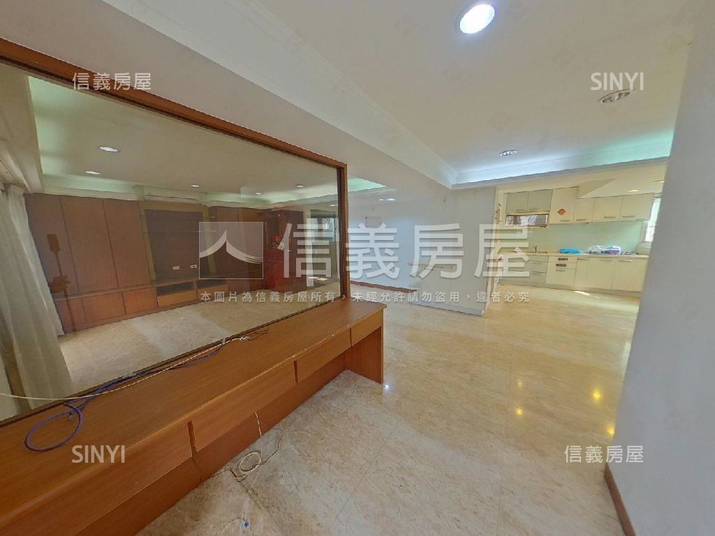 國館有管理大面寬採光高樓房屋室內格局與周邊環境