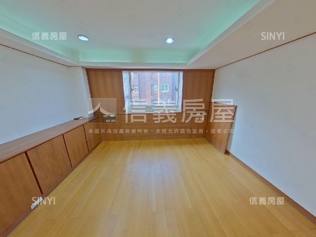 國館有管理大面寬採光高樓房屋室內格局與周邊環境