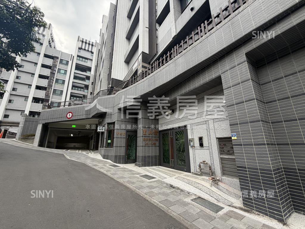 里山鑽全新裝潢大空間房屋室內格局與周邊環境