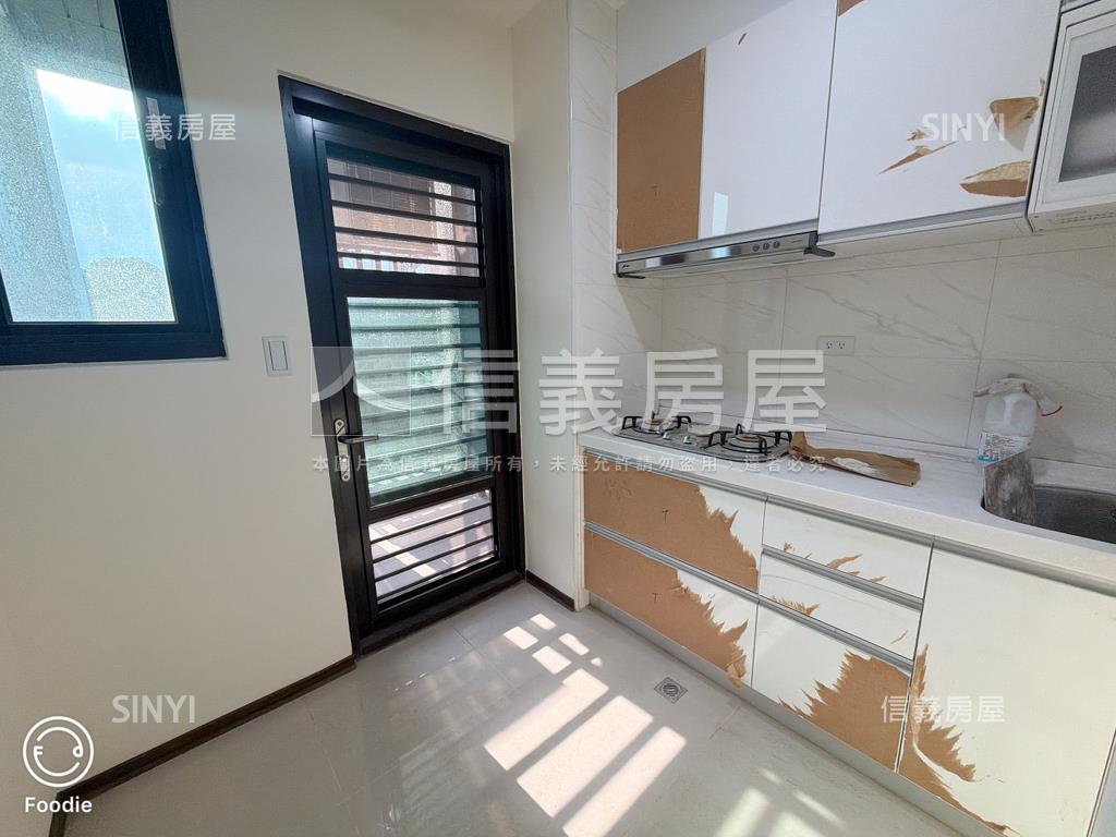 里山鑽全新裝潢大空間房屋室內格局與周邊環境