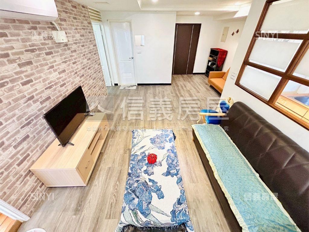 浪漫凡爾賽兩房車位房屋室內格局與周邊環境