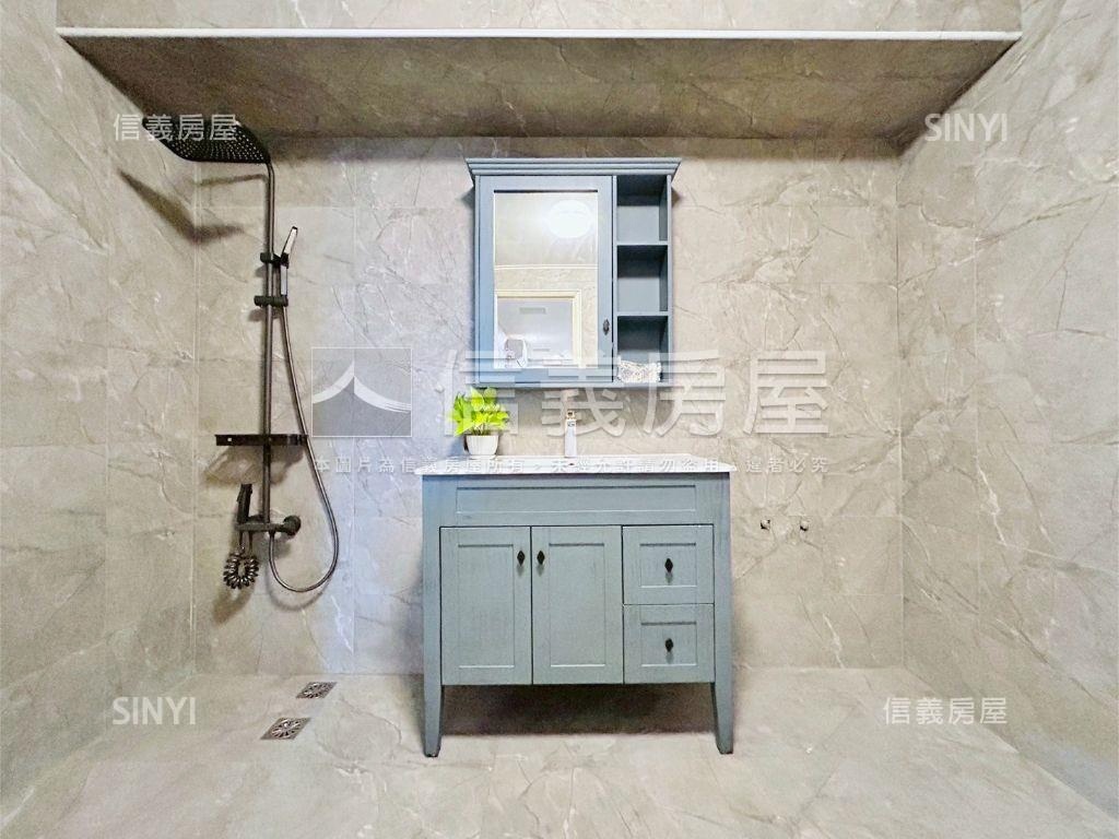 浪漫凡爾賽兩房車位房屋室內格局與周邊環境
