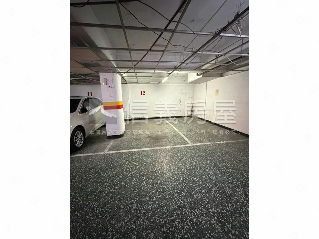 美麗華獨立產權坡平車位房屋室內格局與周邊環境