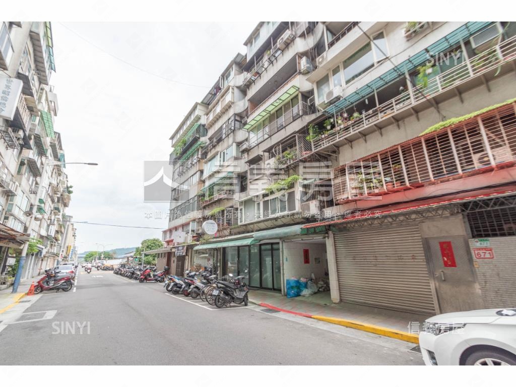 美麗華獨立產權坡平車位房屋室內格局與周邊環境