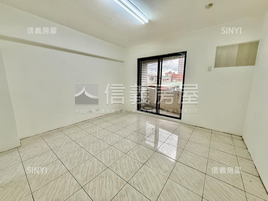 高樓方正採光電梯３房房屋室內格局與周邊環境