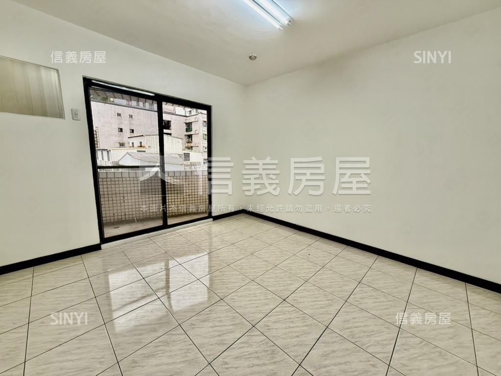 高樓方正採光電梯３房房屋室內格局與周邊環境