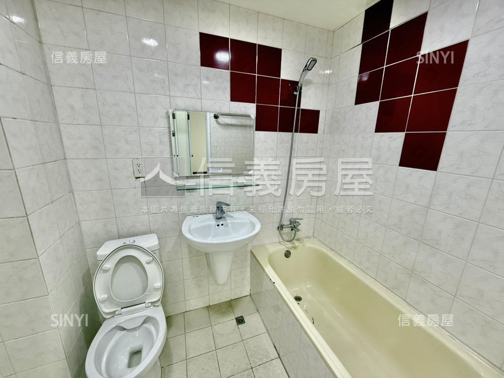 高樓方正採光電梯３房房屋室內格局與周邊環境