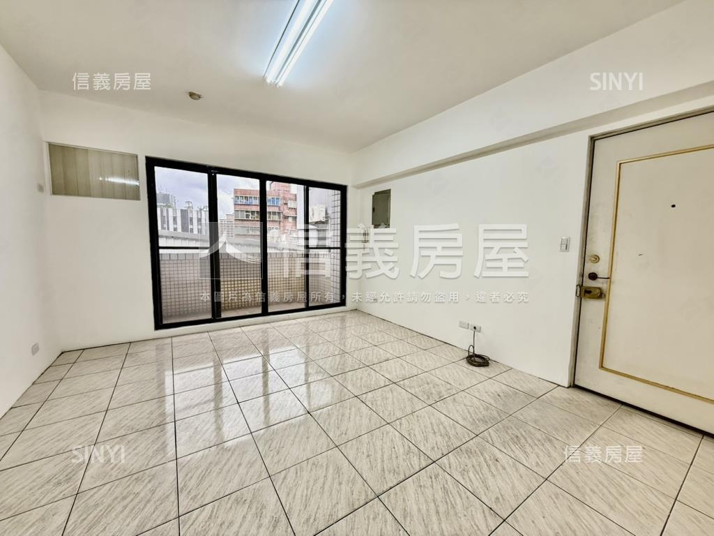 高樓方正採光電梯３房房屋室內格局與周邊環境