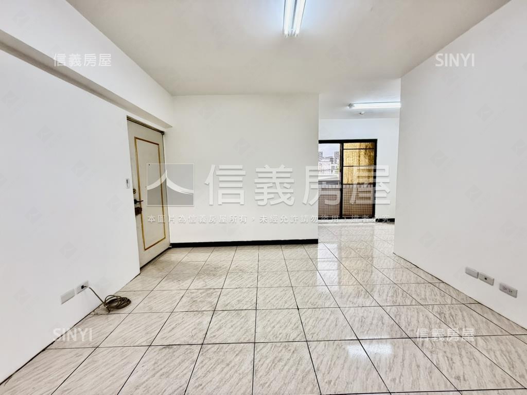 高樓方正採光電梯３房房屋室內格局與周邊環境