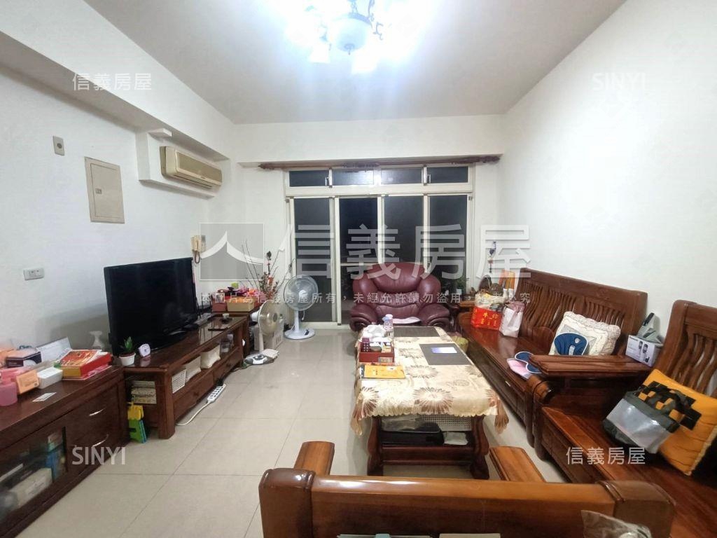 光華街稀有電梯四房房屋室內格局與周邊環境