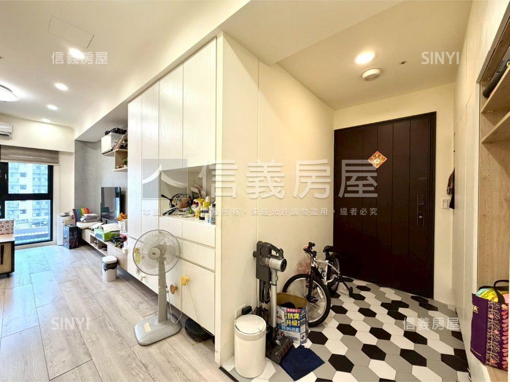 濟弘皇璽３房２廳大車位房屋室內格局與周邊環境