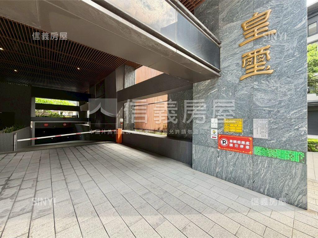濟弘皇璽３房２廳大車位房屋室內格局與周邊環境