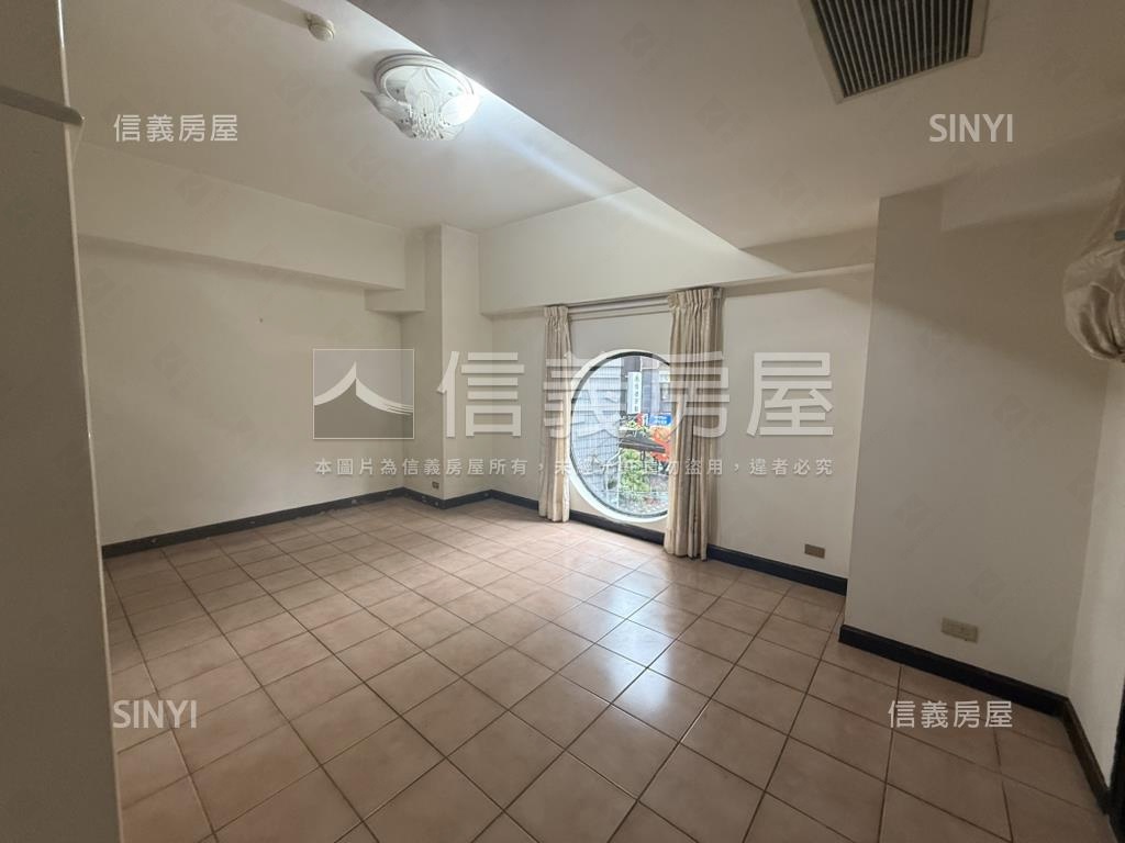 可看仁愛林蔭帝景天廈名邸房屋室內格局與周邊環境