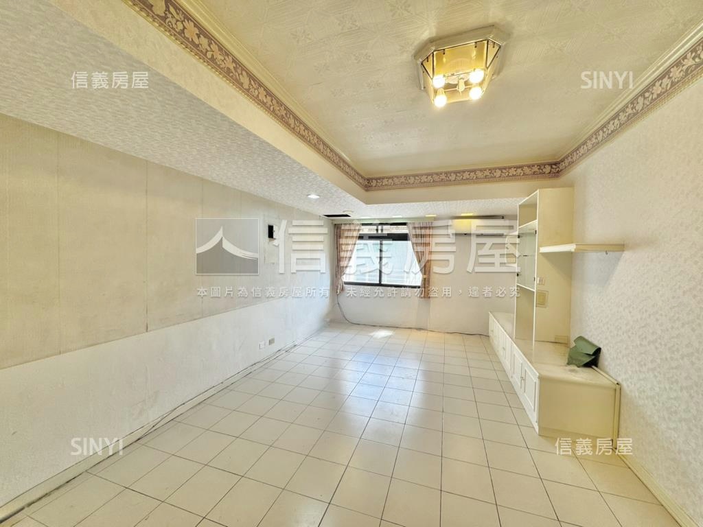 石牌捷運美３房房屋室內格局與周邊環境