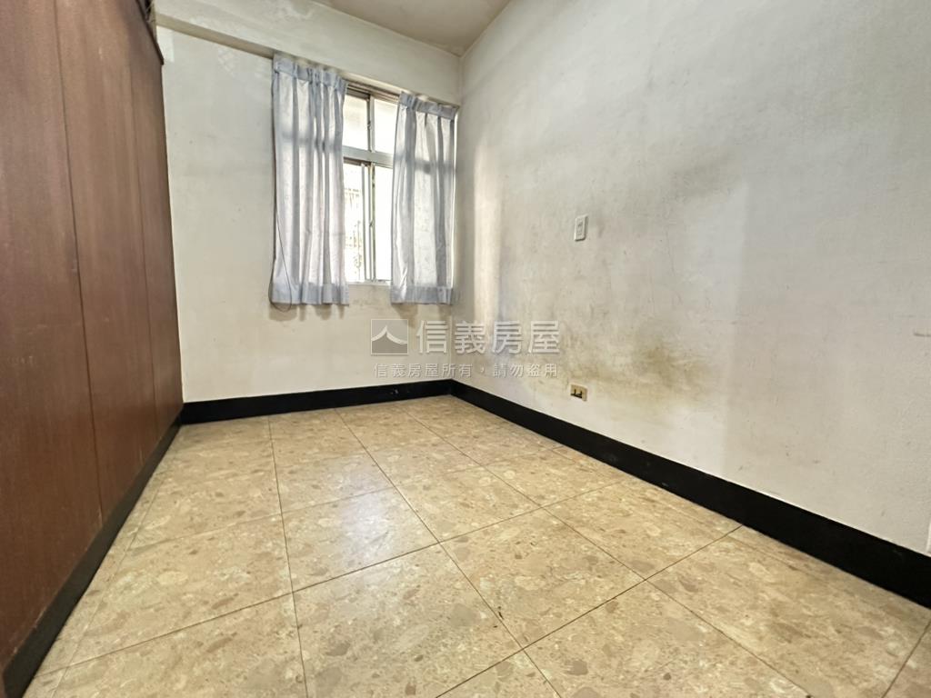 溫馨三房新世界房屋室內格局與周邊環境