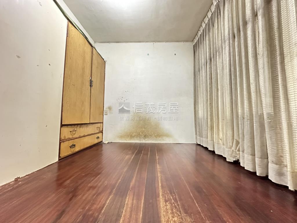 溫馨三房新世界房屋室內格局與周邊環境