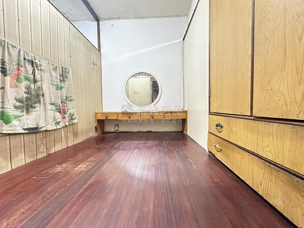 溫馨三房新世界房屋室內格局與周邊環境