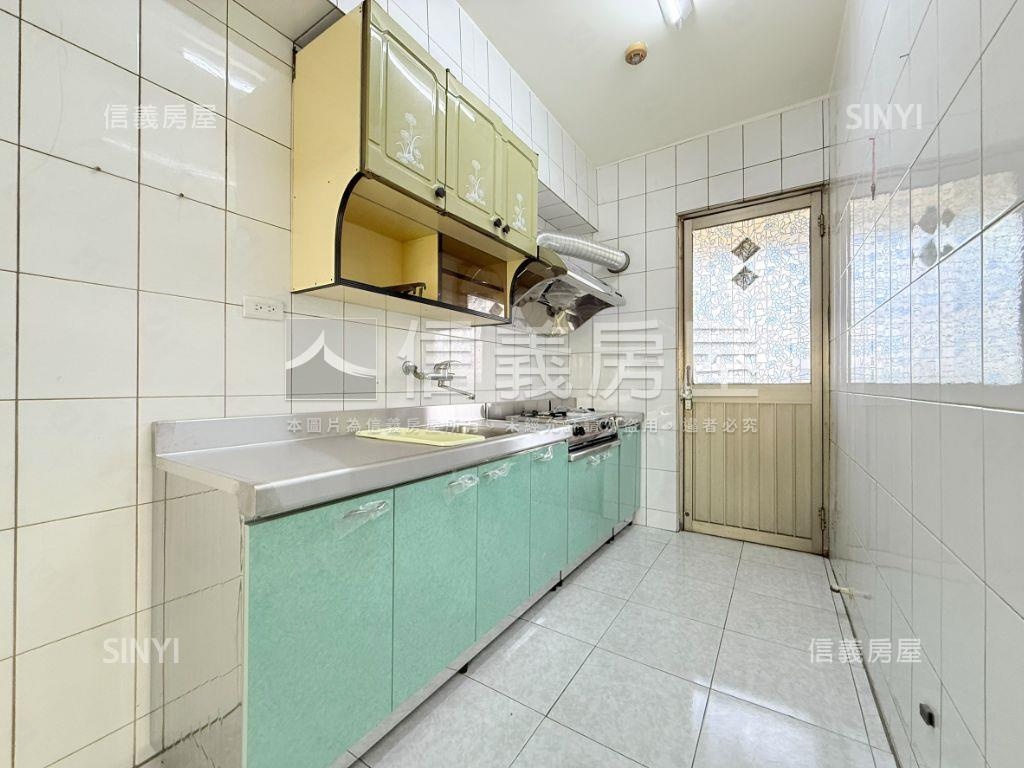 近永康國小大三房平面車位房屋室內格局與周邊環境