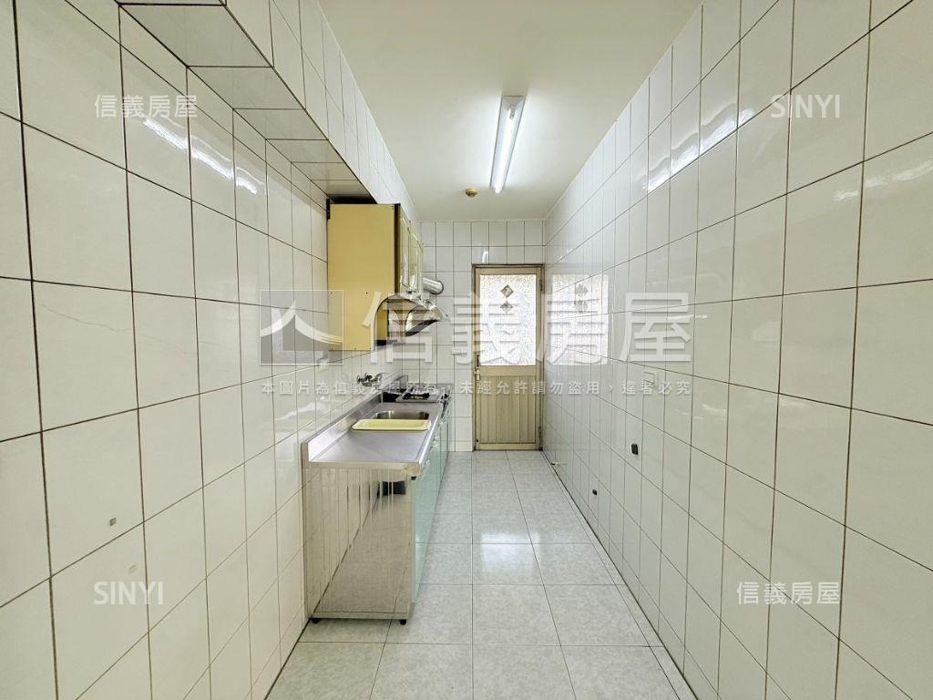 近永康國小大三房平面車位房屋室內格局與周邊環境