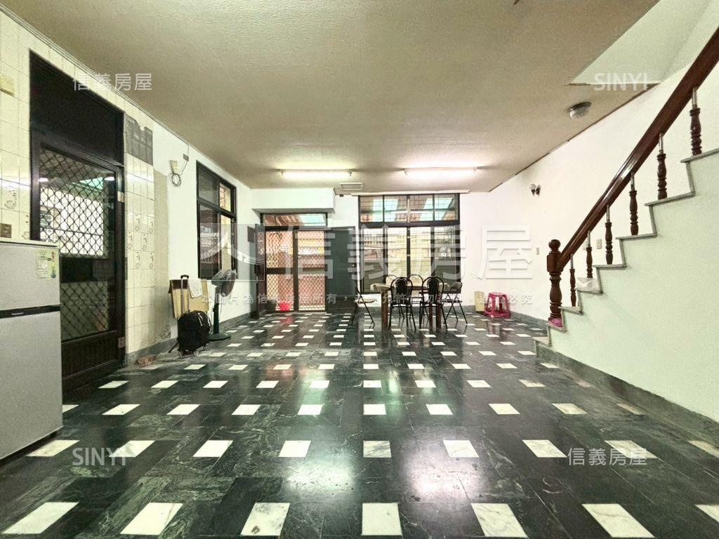 雙城鬧區✦衛民街邊間老厝房屋室內格局與周邊環境