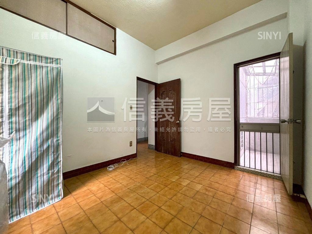 雙城鬧區✦衛民街邊間老厝房屋室內格局與周邊環境