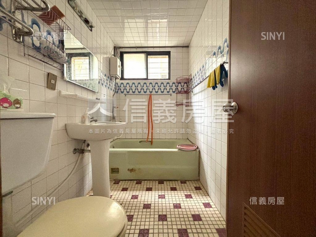 雙城鬧區✦衛民街邊間老厝房屋室內格局與周邊環境