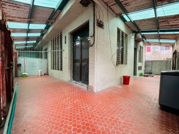 雙城鬧區✦衛民街邊間老厝