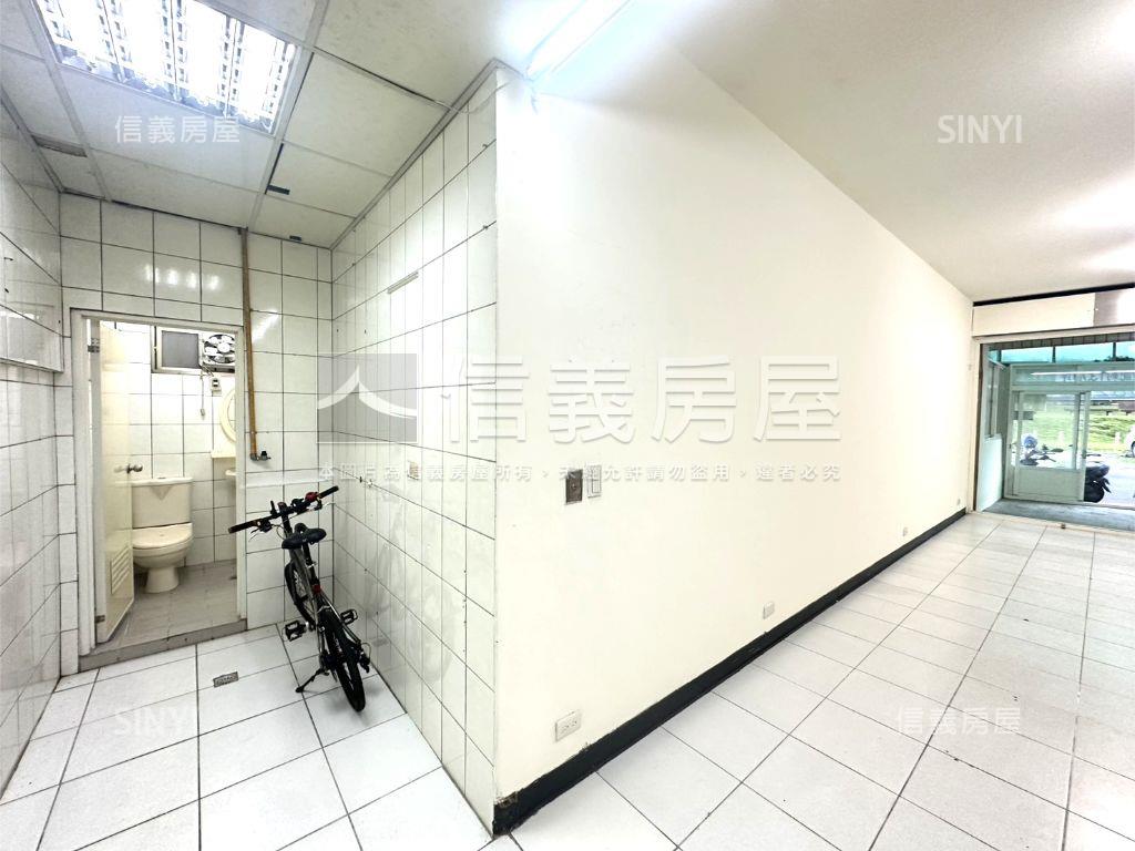 桃林步道首排低總價店面房屋室內格局與周邊環境
