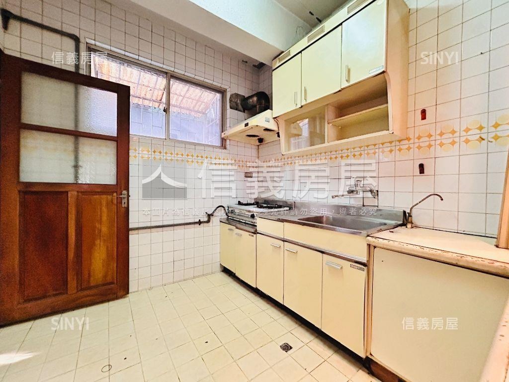 內湖捷運－溫馨三房房屋室內格局與周邊環境