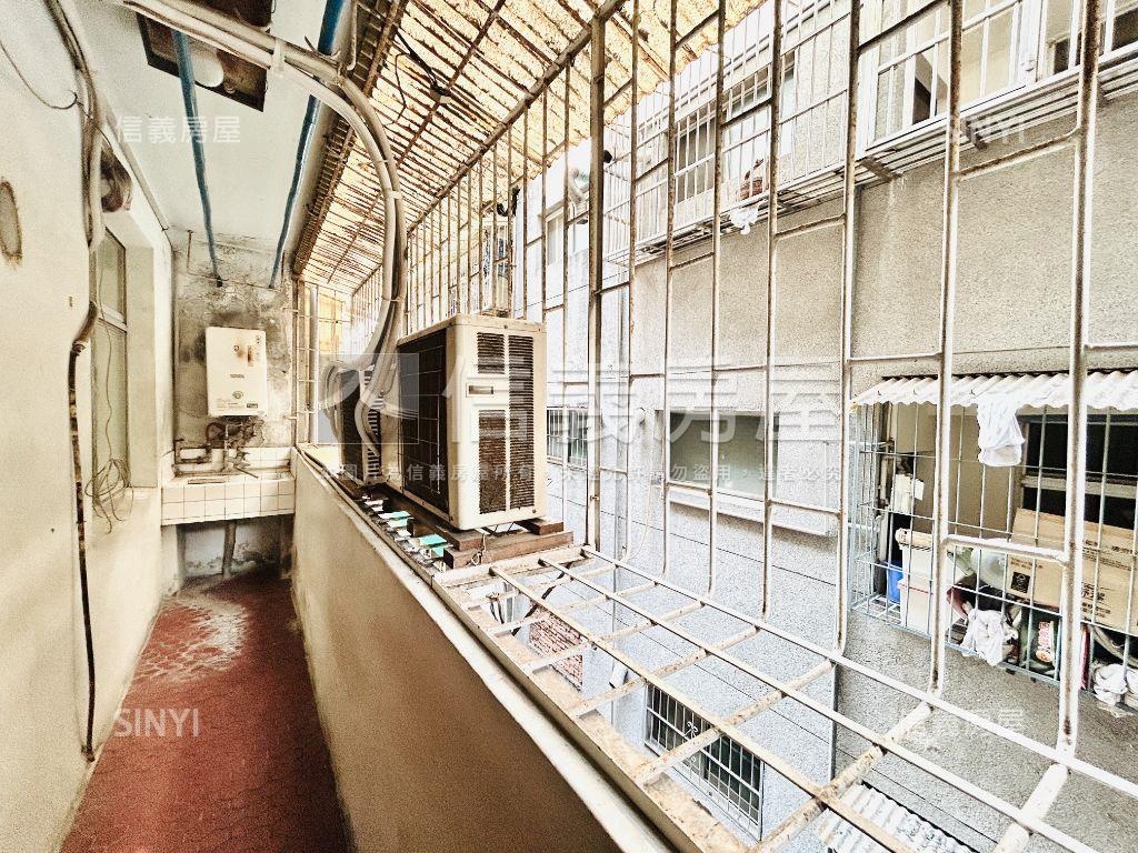 內湖捷運－溫馨三房房屋室內格局與周邊環境