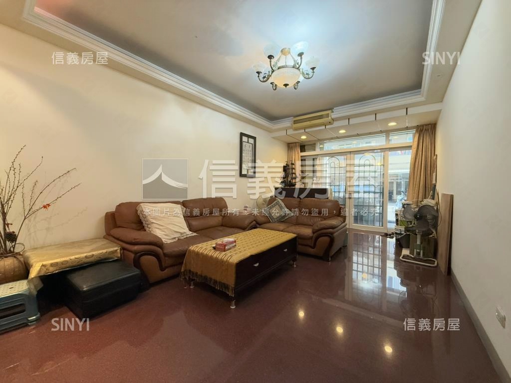 草衙道大地坪騎樓透天房屋室內格局與周邊環境