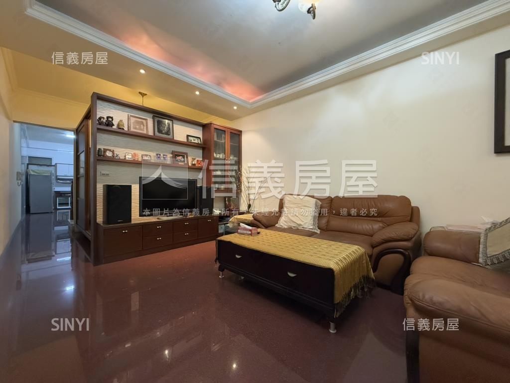 草衙道大地坪騎樓透天房屋室內格局與周邊環境