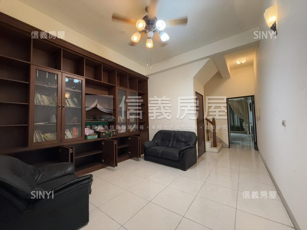 草衙道大地坪騎樓透天房屋室內格局與周邊環境