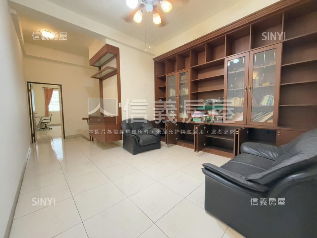 草衙道大地坪騎樓透天房屋室內格局與周邊環境