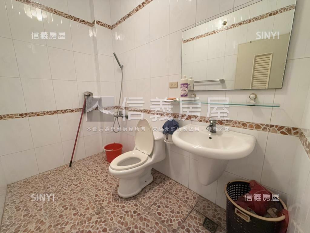 草衙道大地坪騎樓透天房屋室內格局與周邊環境