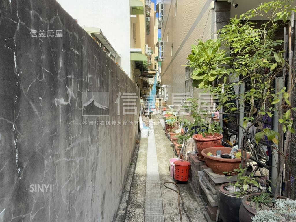 草衙道大地坪騎樓透天房屋室內格局與周邊環境