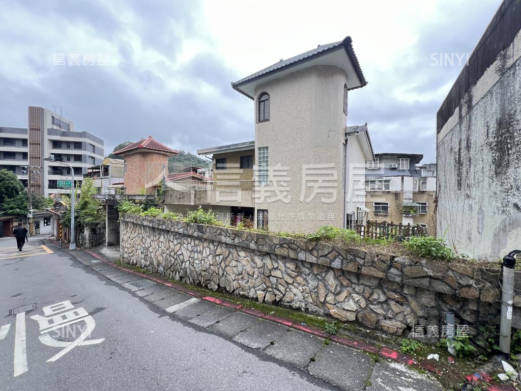 再興獨戶別墅透天房屋室內格局與周邊環境