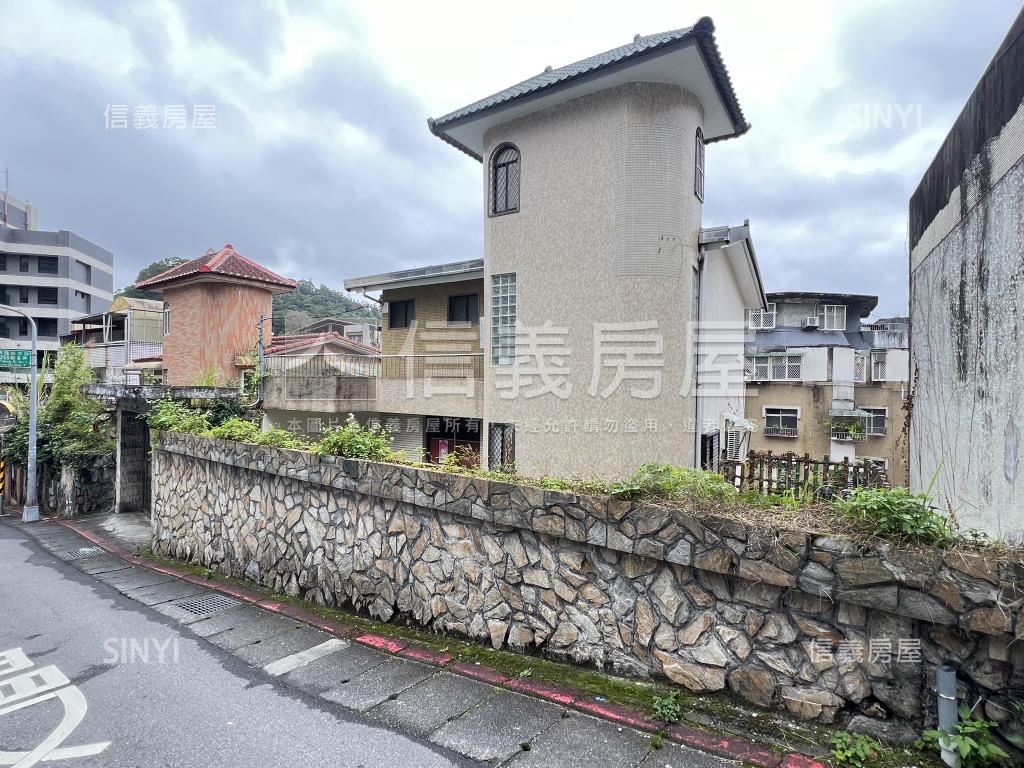 再興獨戶別墅透天房屋室內格局與周邊環境