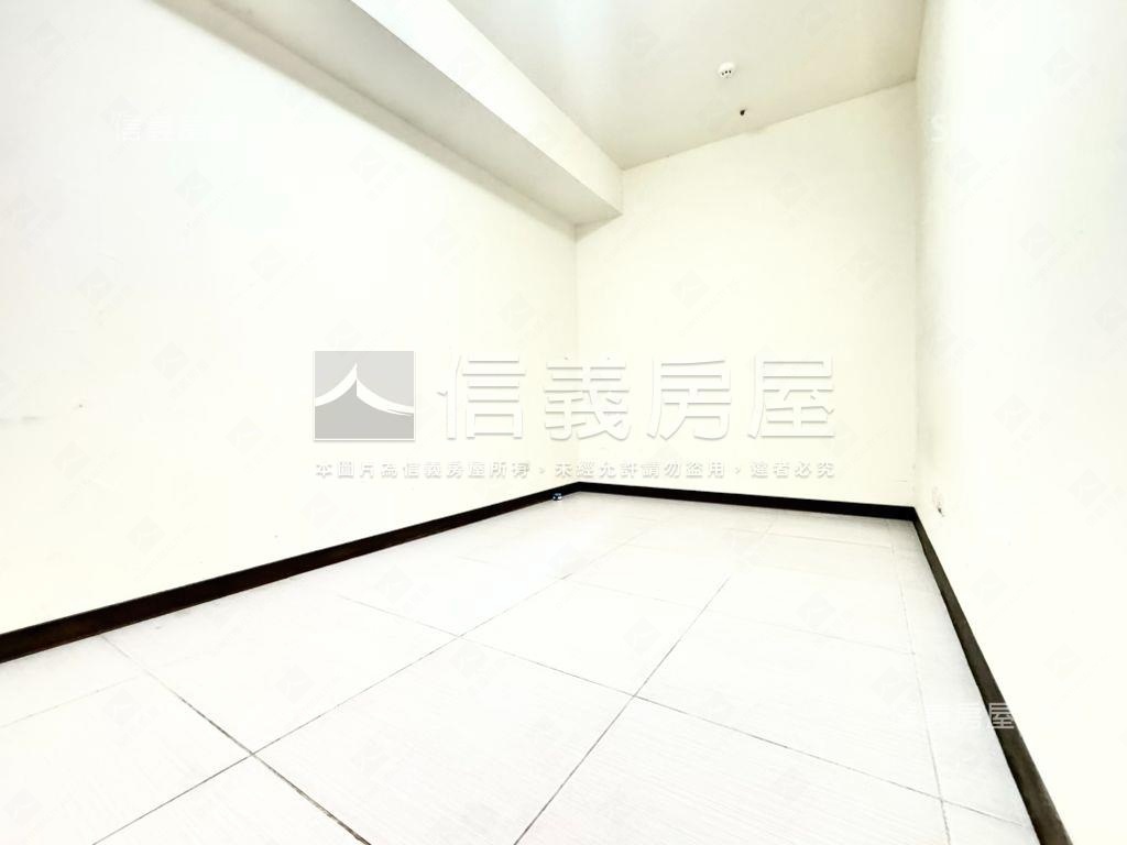 北區樹梢三房雙陽台房屋室內格局與周邊環境