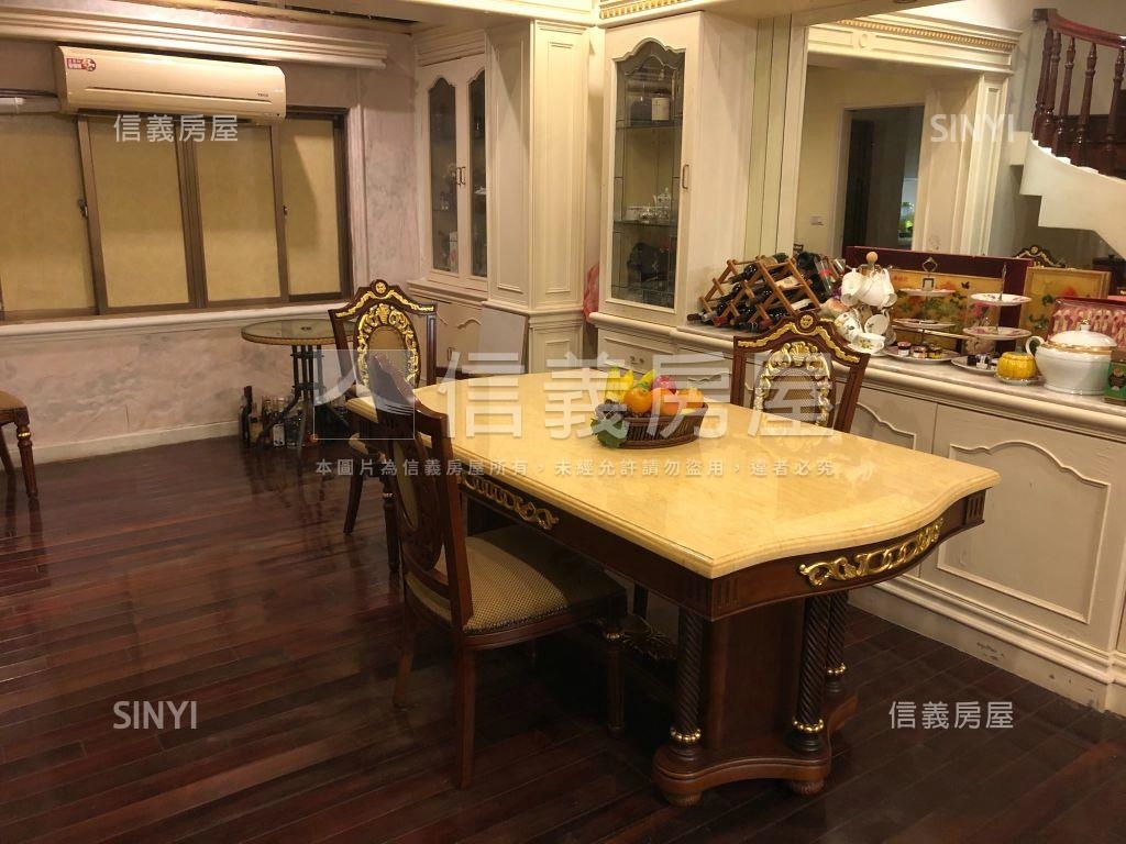 精裝歐風下疊瓏山林房屋室內格局與周邊環境